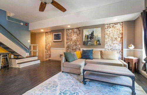 1918 Duplex with Character City Center - Foto 5