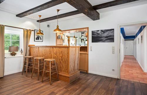 GUT KLETKAMP "Altes Backhaus" - Freistehendes Landhaus mit 7 Schlafzimmern I Kamin I Garten & Terrasse I 15 Min zur Ostsee I Parkplätze I Hundefreundlich I Bar I WLAN - Foto 5