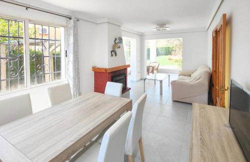 Villa privada con piscina, 3 dormitorios, Barbacoa, WIFI - ES-389-20 - Foto 10