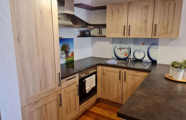 Beautiful Apartment With Balcony - Photo 4