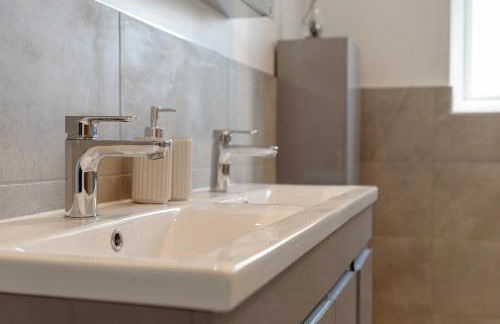 Luxury Isla Cottages Bourne, Dog Friendly with Garden, Parking, Countryside Views, Family Holidays & Easy Access to Town - Foto 65