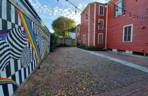 Macarty House, A Bohemian Resort with pool and cabana bar - Foto 2