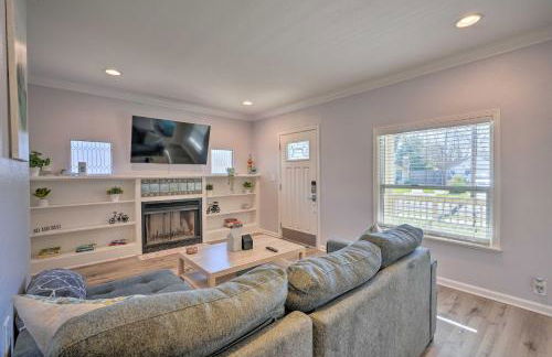 Pet-Friendly Sacramento Home about 5 to Downtown! - Photo 1