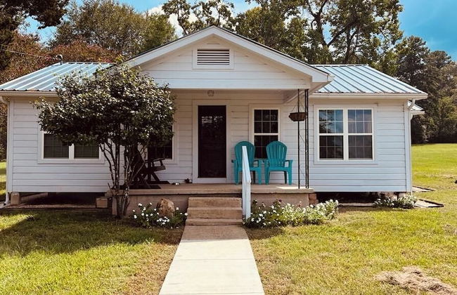 Back in Time 1940s Lake View House - Photo 22