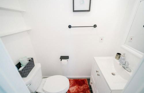 Modern 5BR DC Home Free Parking Steps from Metro Family-Friendly - Photo 46