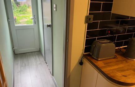 One Bedroom Apartment in Walsall Sleeps 4 FREE WIFI By Villazu - Foto 8