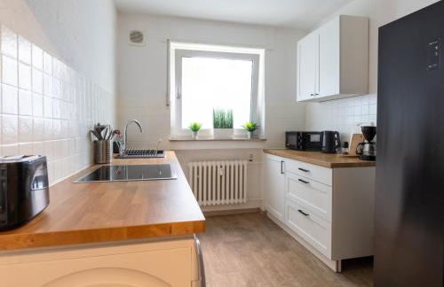 3 BR Nice Apartment Gelsenkirchen - Foto 15