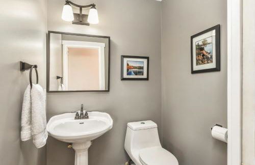 Moosewood Haven - Ideal Lakeside Retreat - Foto 24