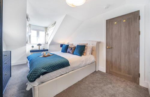 NEW! Stunning 2 Bed Beach Front Penthouse Apartment - Topaz, Compass Point - Foto 35