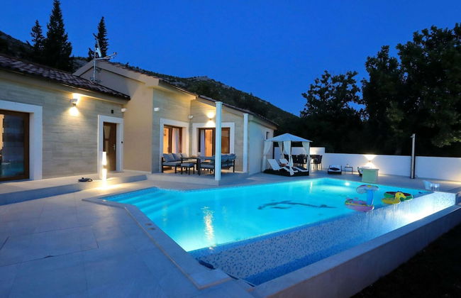 Villa in Starigrad With Heated Pool - Foto 29