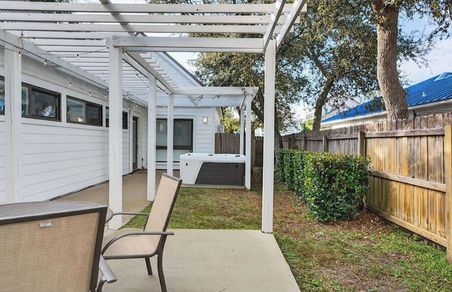 Pelican Retreat by Avantstay 5 Mins TO Beach Pet Friendly w/ Pool & Bbq! - Foto 48