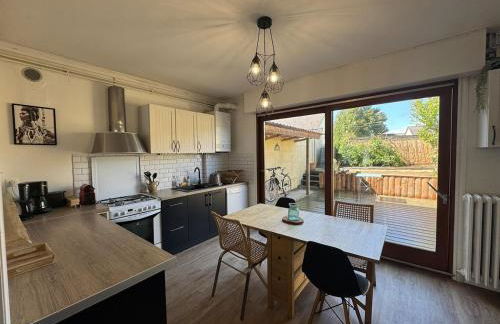 Charmante petite maison en plein centre-ville - Photo 15