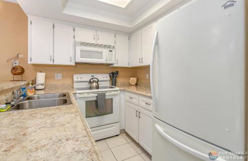 STEPS from Flagler Avenue! Charming Home with Private Garage and Full Kitchen! - Foto 11
