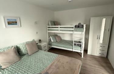 Lowern, Luxury Lodge with Hot Tub and Games Room - Photo 9