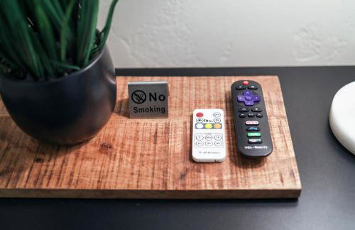 Game Night Downtown - BSU - Slots - Over 100 Games - Foto 59