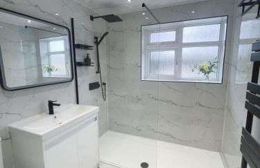 Home near London Heathrow, Slough,Windsor,Legoland - Foto 6