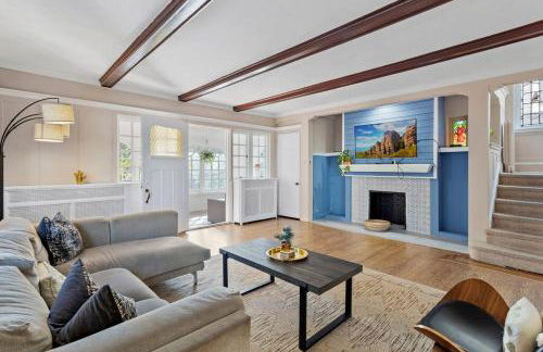 1 Block to Beach - 8BR 5BA Modern Historic Home - Foto 2