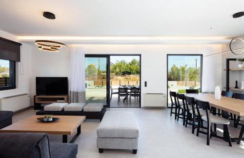 Sunnyside Villas, Just Steps to the Beach & Restaurants, By ThinkVilla - Photo 72