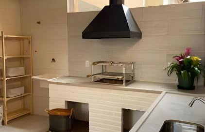 Adorável Casa em Cond. de frente para a Praia Rasa - Foto 11