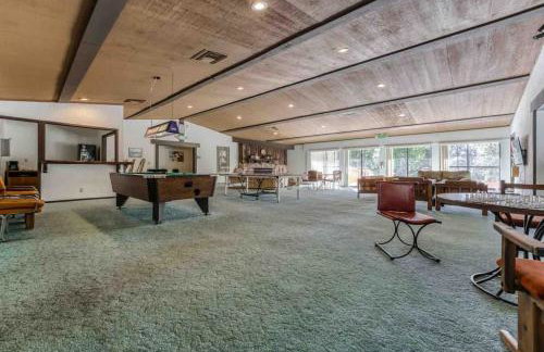 TahoeCozy with Pool Hot Tub and Near Northstar - Foto 42