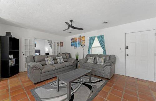 Grotto Pool House, 3 bed, 2 bath, IMG 3 miles, AMI - Foto 59