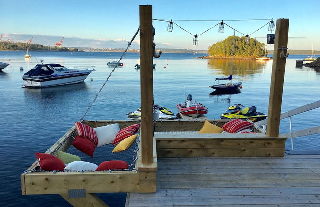 Lux Exec Home HFX Waterfront Pool Hot Tub - Photo 24