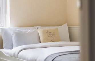 Cosy 2BR, Free Parking, 8min to City Airport - Foto 29