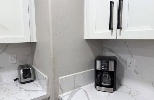 Exotic Homes Gillespie Dr by SD stay - Foto 32