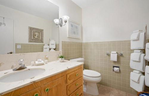 Viewcrest Retro Country Home - Photo 25