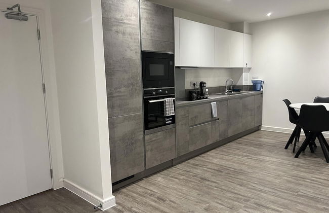 Riverside Retreat in Barking - Photo 12