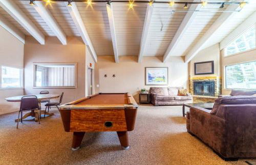 Guest Favorite Spacious Remodeled 2 Bdrm 2 Ba Mountain Views - Photo 33