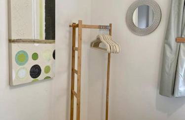 Rhubarb Retreat - Stylish House, Sleeps 5, 10 mins to Durham City & Parking & Garden - Foto 51