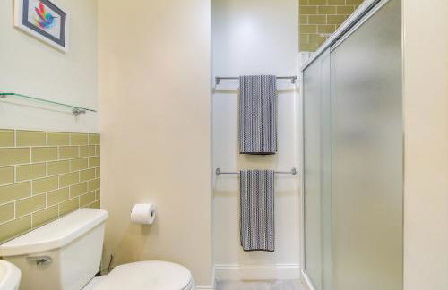 Plymouth Getaway with Private Lake Beach and Kayaks! - Foto 13