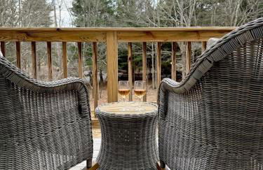 Pocono Chalet,Hot Tub,Arcade,Fireplace, Lake,Pool, Pet friendly, near Jim Thorpe No extra fees to use amenities - Foto 39