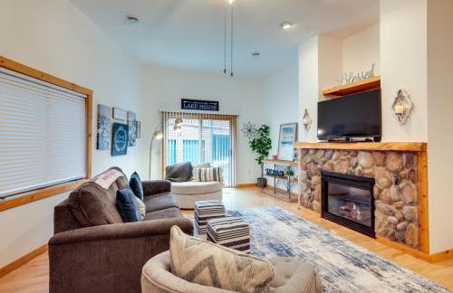 Lake Minocqua Condo with Shared Fire Pit! - Foto 1