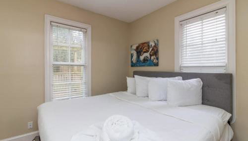 The Broadway Bungalow Walk to Riverwalk Dining! - Foto 2