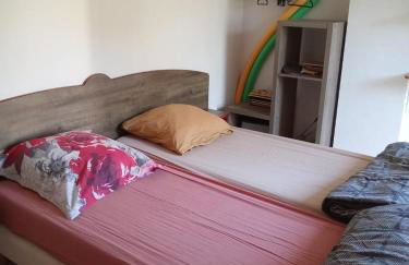 t3 duplex la maison du perroquet 2 chambres 2 piscines dans un village de vacances a saint geniez d'olt aux portes de l'Aubrac - Photo 3