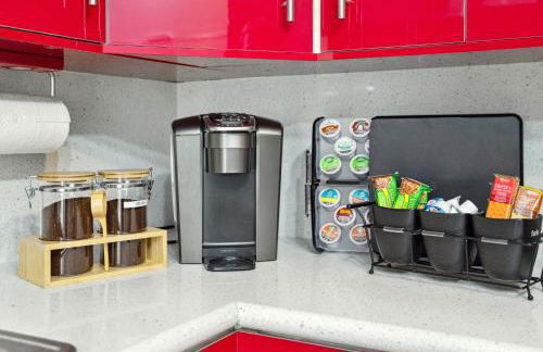 Quiet Home with Spectacular Scenic Mountain Views near Universal Studios Hollywood - Photo 15