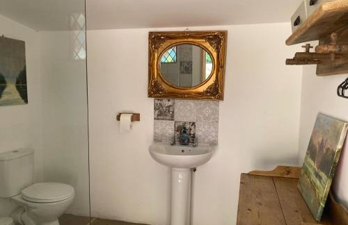 2 Guests - Pet Friendly - Traditional Gypsy Vardo - Foto 18