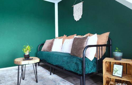 Nature Terminal Apartment - Photo 26