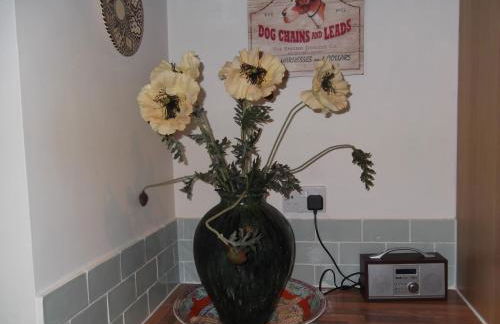 Manor House Annex - Sleeps up to 6 People - Photo 10