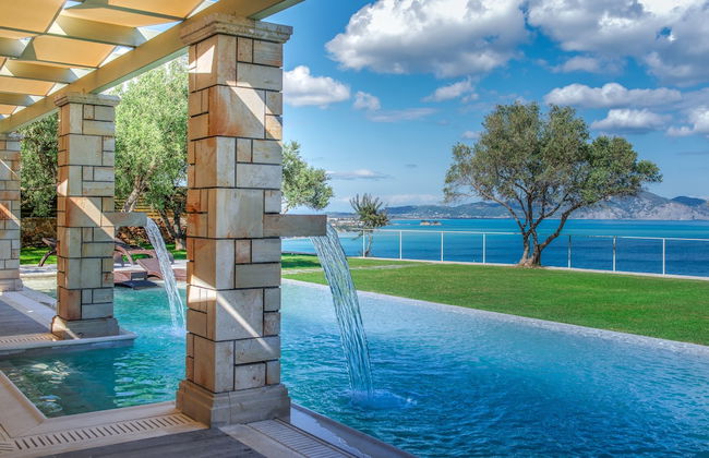 Artina Luxury Villa - Photo 18