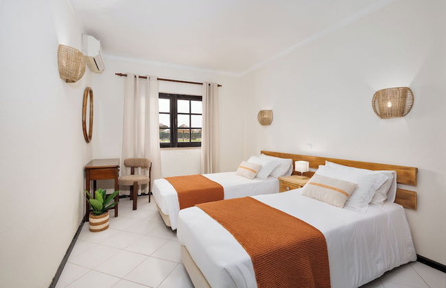 Colina Village - Photo 4