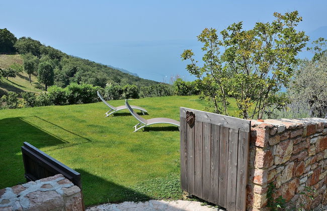 Villa il Cerro With Lake View - Photo 23
