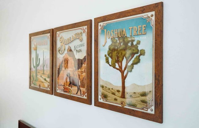 Cozy Rustic Home Minutes to Joshua Tree Nat l Park - Photo 25