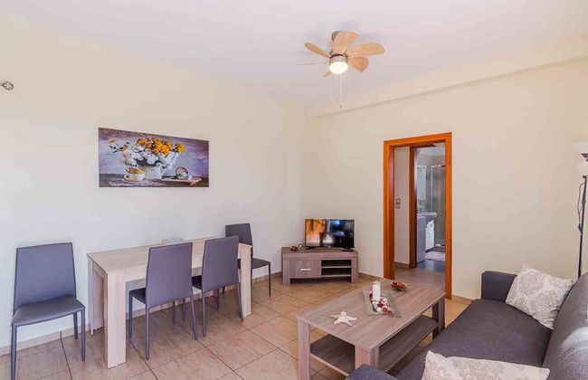 Spacious 2 Bedroom House with Fantastic Yard - Foto 6