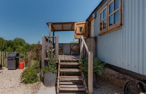 Spindleberry Hut - Photo 3