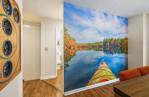 LKJ - Lakefront Home, Hot tub, Fire Pit, Games and Movie Room! - Foto 52