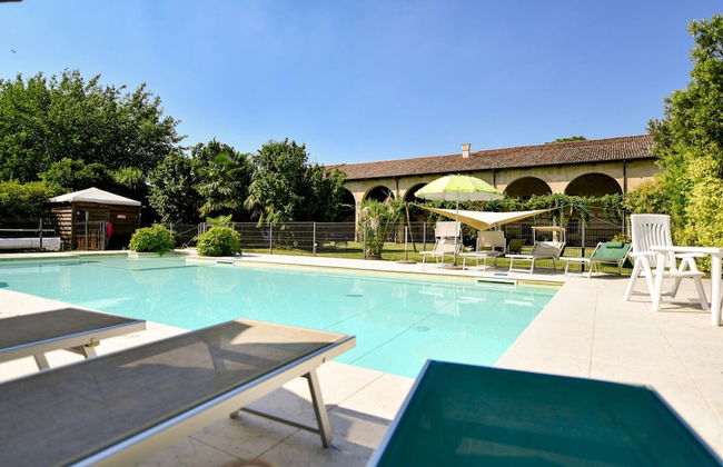 Tigli Apartment With two Bedrooms and one Bathroom on the Second Floor With 4 Metre Glass Window Apartment 6 - Photo 17