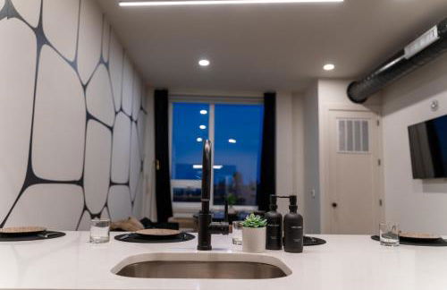Luxury Lookout with NYC view, 2BR plus Free Parking, Sleeps 8, 20 Percent Off - Foto 46